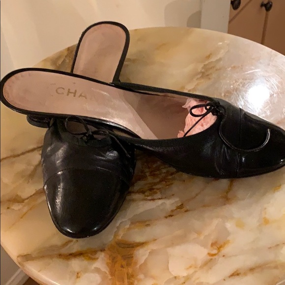 ‼️Chanel ‼️authentic black ballet slipper mules 💥 - Picture 3 of 3